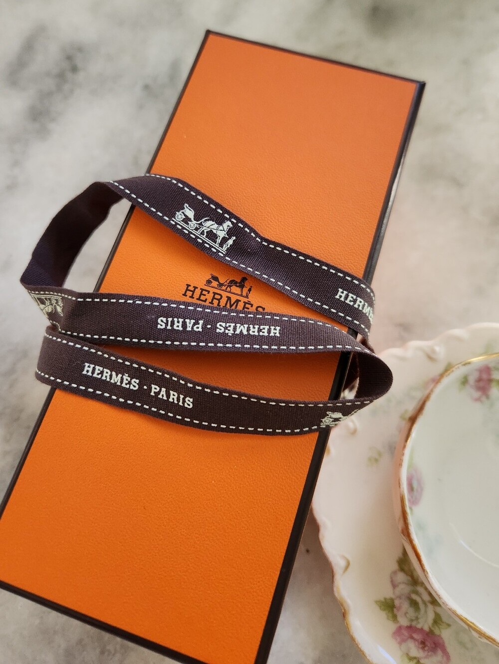 Hermes Box & Ribbon